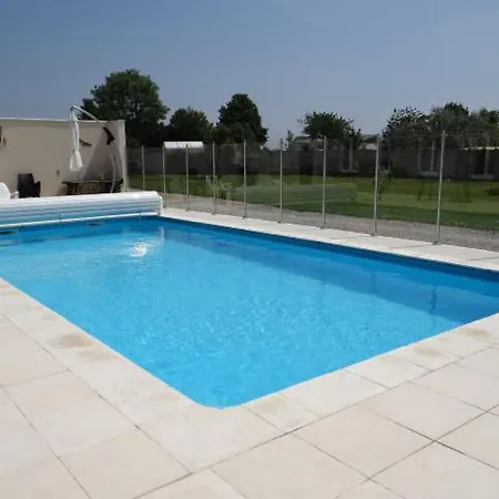Chambres D'Hotes A Fecamp Chez Muriel A Ganzeville Le Domaine De La Roquette Avec Piscine Guest house